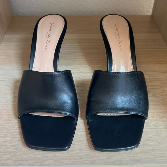 Gianvito Rossi Shoes - NWOT, Gianvito Rossi Leather Mule in Black, Size 36.5/6.5.